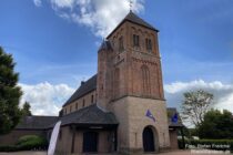 Niederrhein: Sankt-Johannes-Baptist-Kirche in Praest - Foto: Stefan Frerichs / RheinWanderer.de