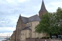 Niederrhein: Sankt-Martini-Kirche in Emmerich - Foto: Stefan Frerichs / RheinWanderer.de