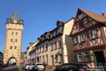 Main: Würzburger Tor in Miltenberg - Foto Stefan Frerichs / RheinWanderer.de